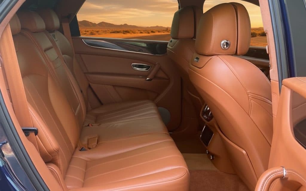 Bentley Bentayga 2025 leather seats and cabin