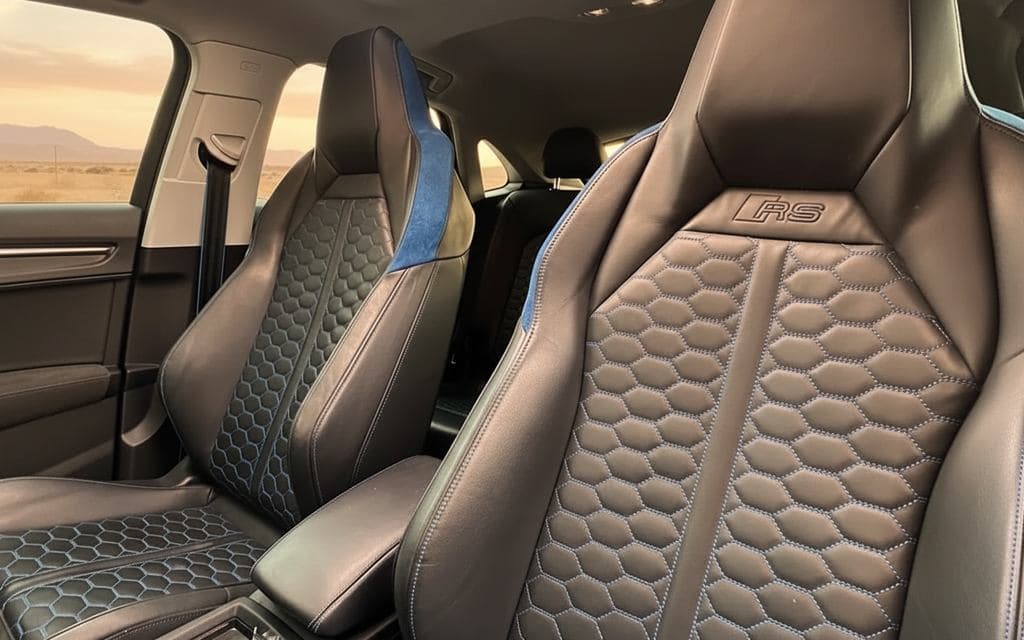 Audi RsQ3 2022 leather seats and cabin