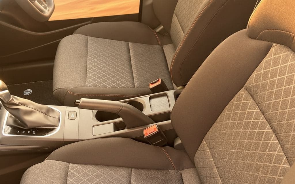 Mg 3 2025 leather seats and cabin