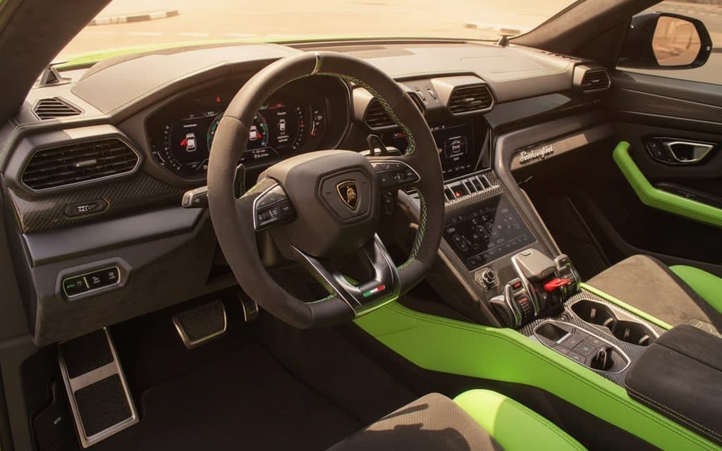 Lamborghini Urus 2021 interior view showing trim