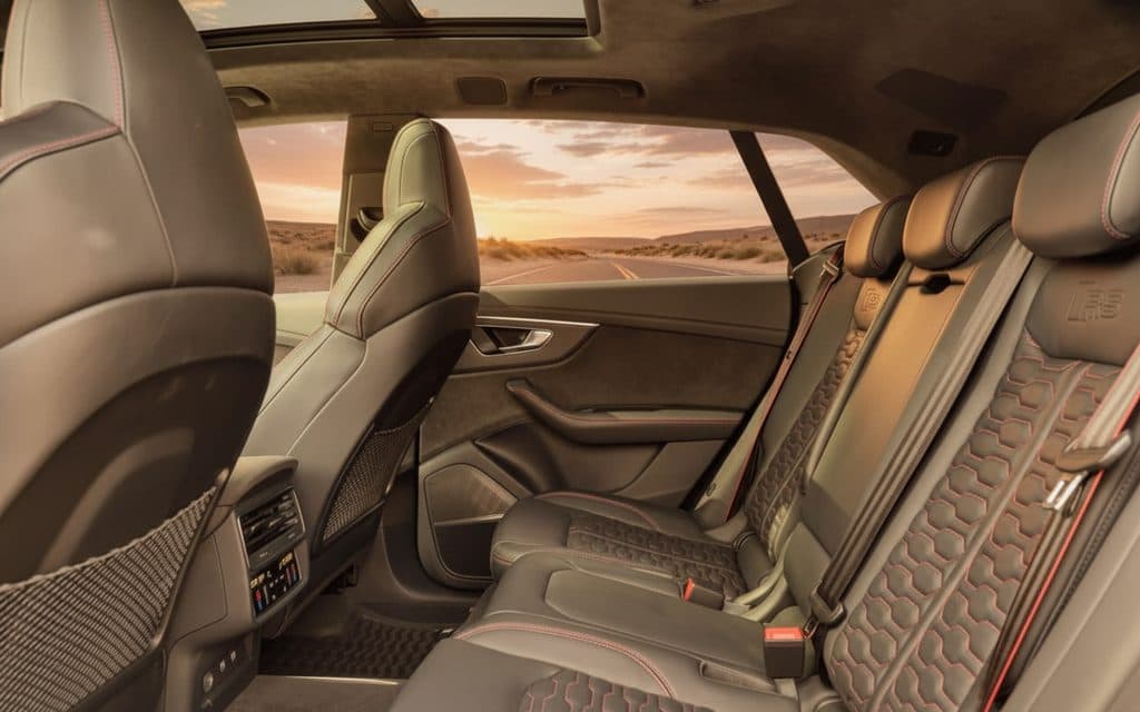 Audi RsQ8 2022 leather seats and cabin