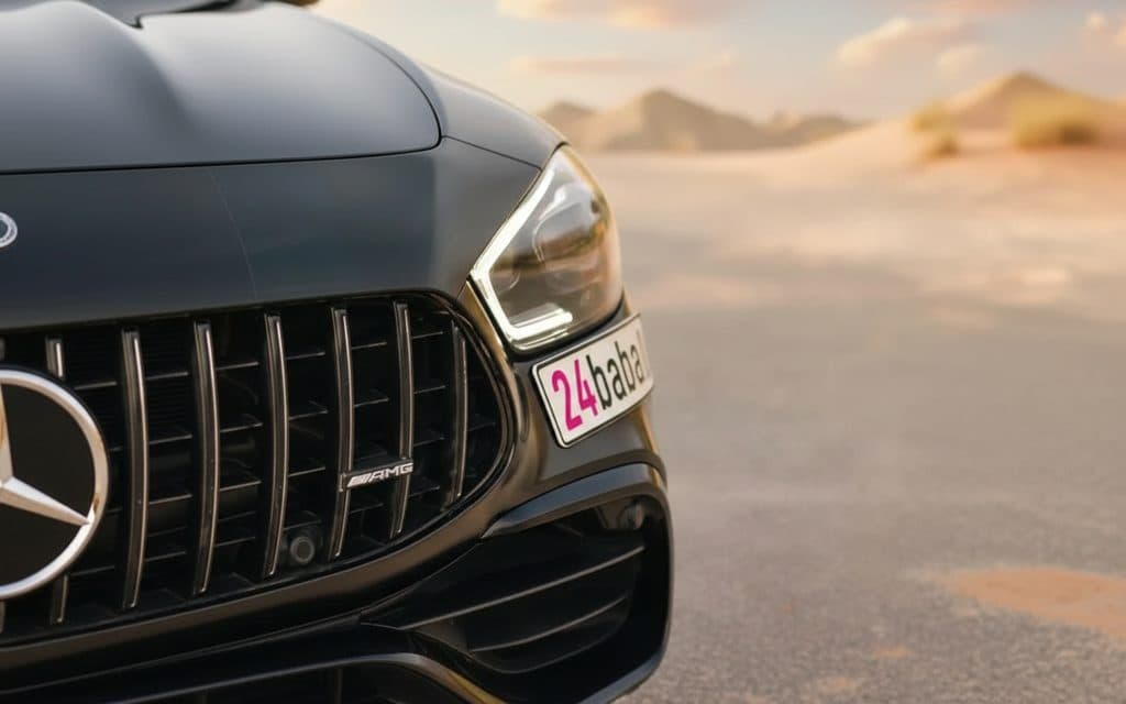 Mercedes Gt 2021 Black front view with headlights