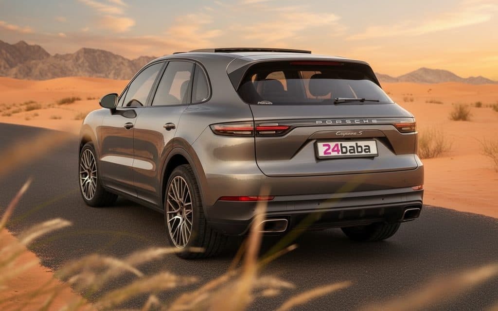 Porsche Cayenne 2021 Grey rear view showing taillights