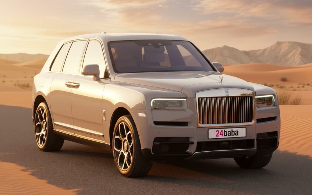 RollsRoyce Cullinan 2024 Grey front view with headlights