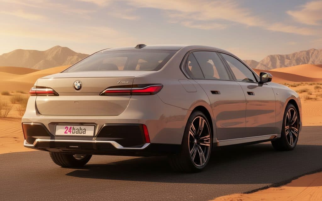 Bmw 735 2023 Grey rear view showing taillights