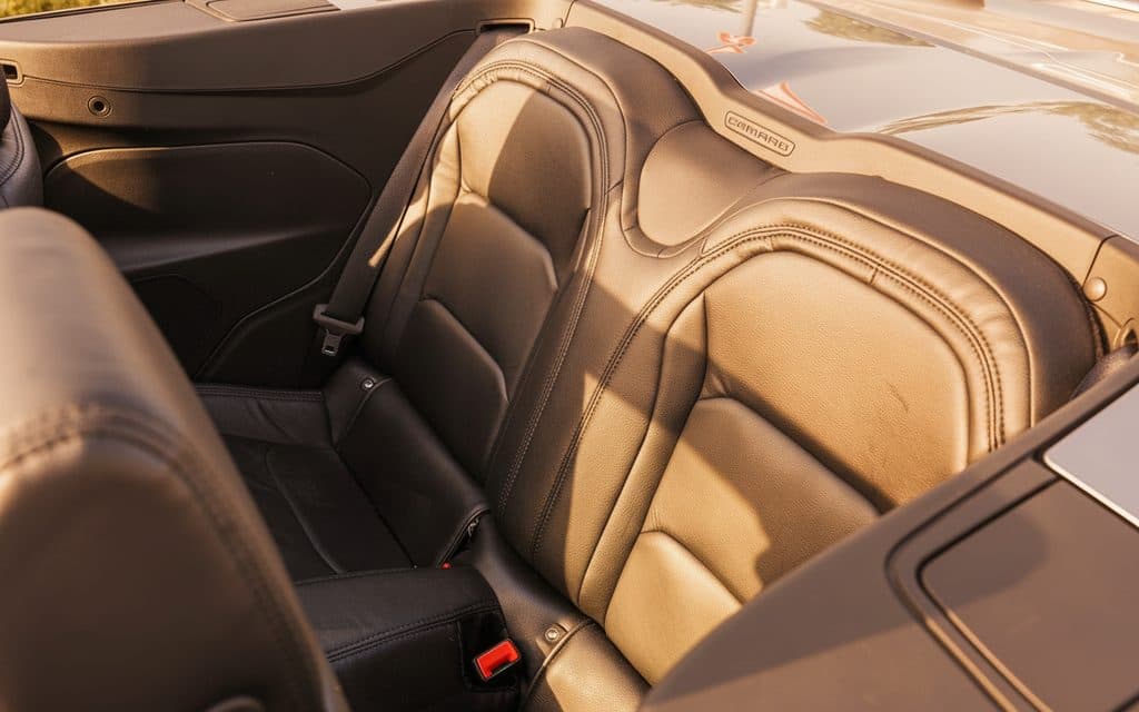 Chevrolet Camaro 2024 leather seats and cabin – rental in Dubai