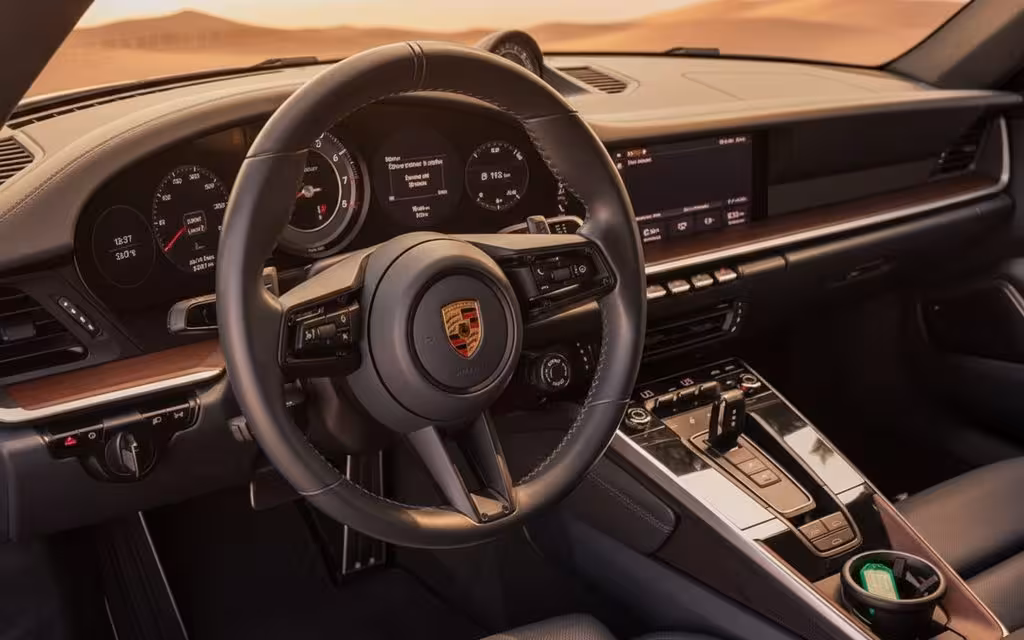 Porsche 911 2021 steering wheel close up – rental in Dubai
