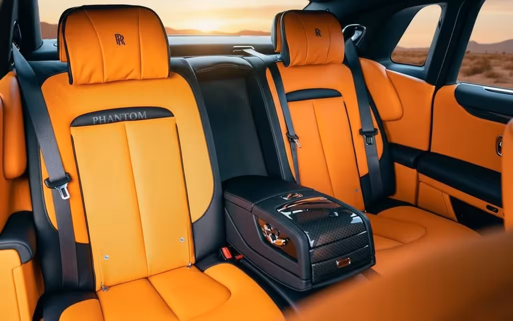 RollsRoyce Ghost 2023 leather seats and cabin – rental in Dubai